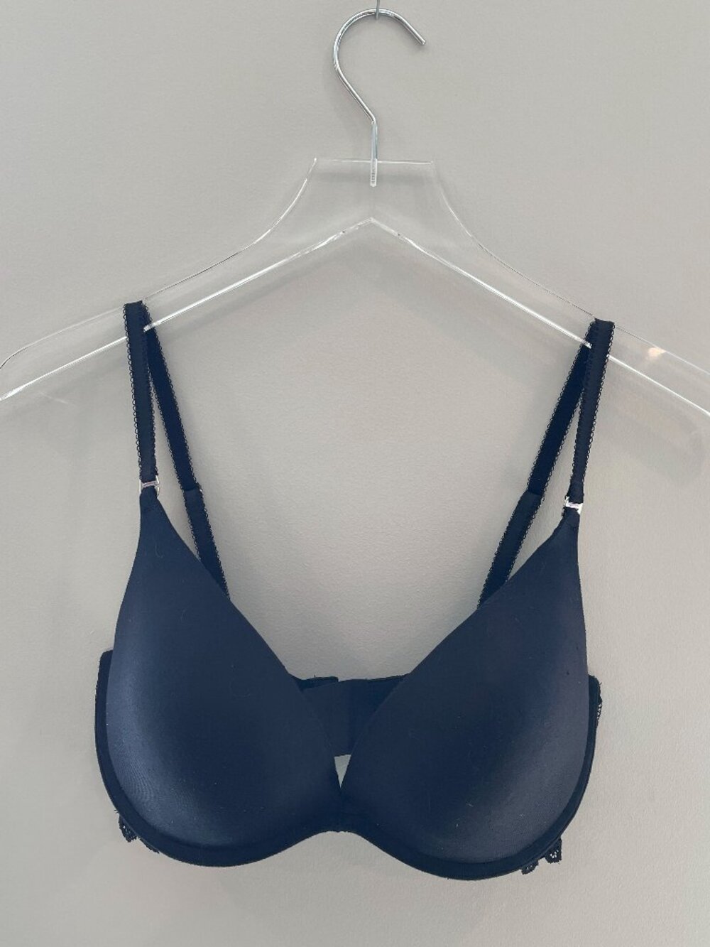 Victoria's Secret Push-Up Bra - Size 34DD